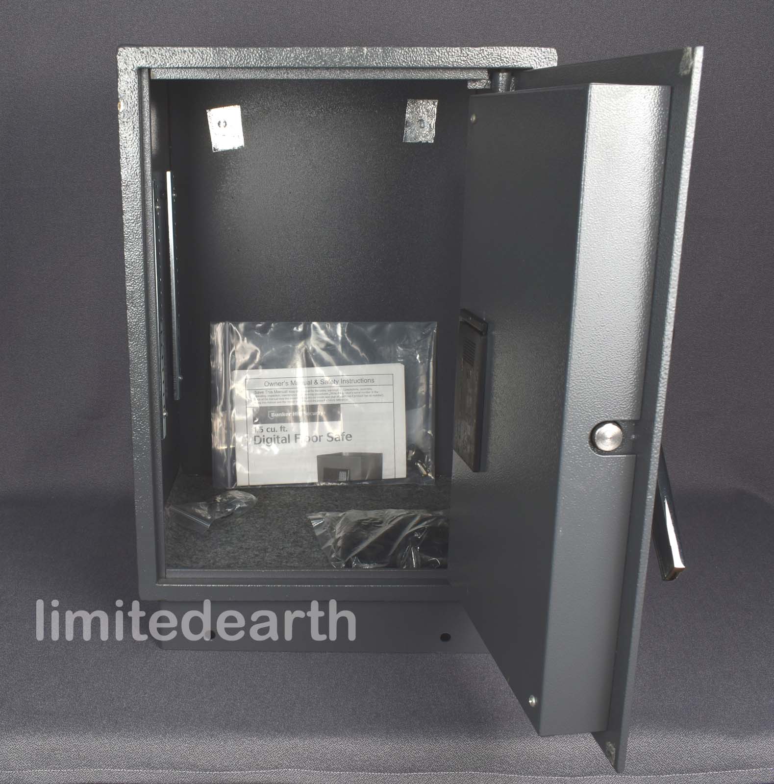 DIGITAL FLOOR SAFE 1.5cuft BUNKER HILL SECURITY 9100 barrel key keypad
